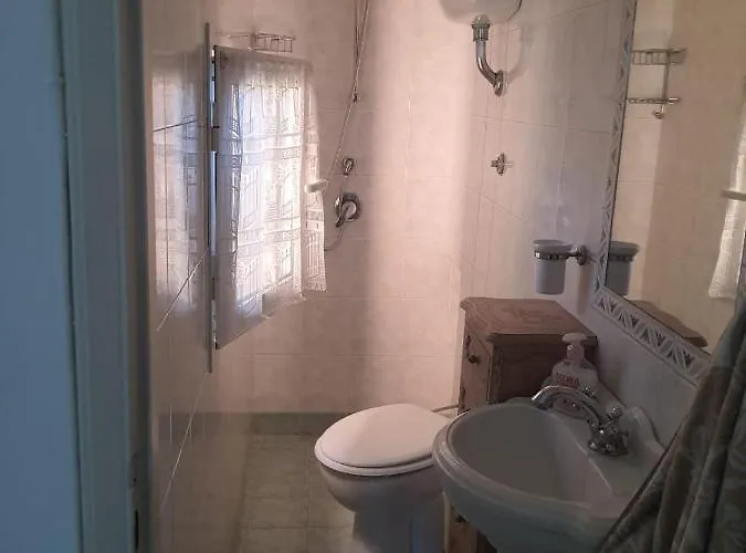 Apartment 5 Cinque Terre Monolocale In Centro A La Spezia